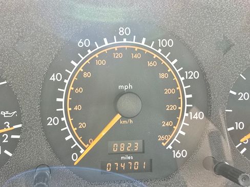 Used 1995 Mercedes-Benz SL 500 image 10