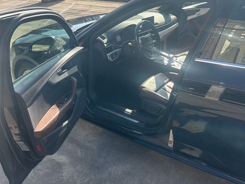 Used 2019 Audi A4 2.0T Premium w/ Convenience Package image 13