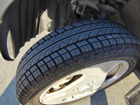 Used 2014 Mitsubishi i ES image 4