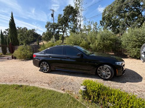 Used 2019 BMW 530e w/ M Sport Package RWD image 13