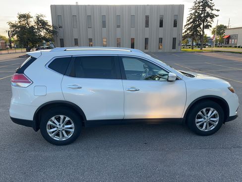Used 2015 Nissan Rogue SV AWD/4WD image 5