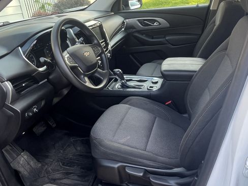 Used 2018 Chevrolet Traverse LS w/ LPO, Floor Liner Package FWD image 10