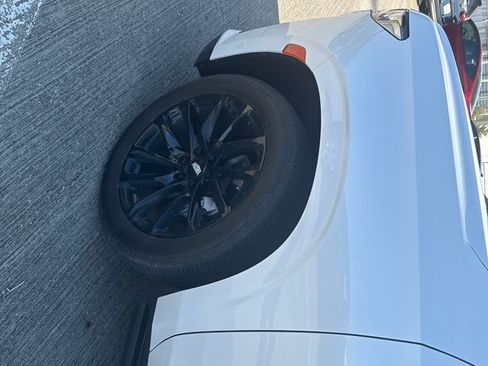 Used 2024 Cadillac Escalade ESV Sport w/ LPO, ONYX Package image 16