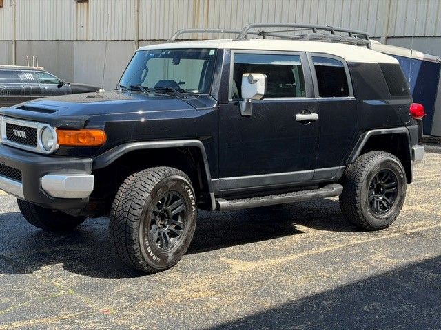 Used 2008 Toyota FJ Cruiser 4WD image 2