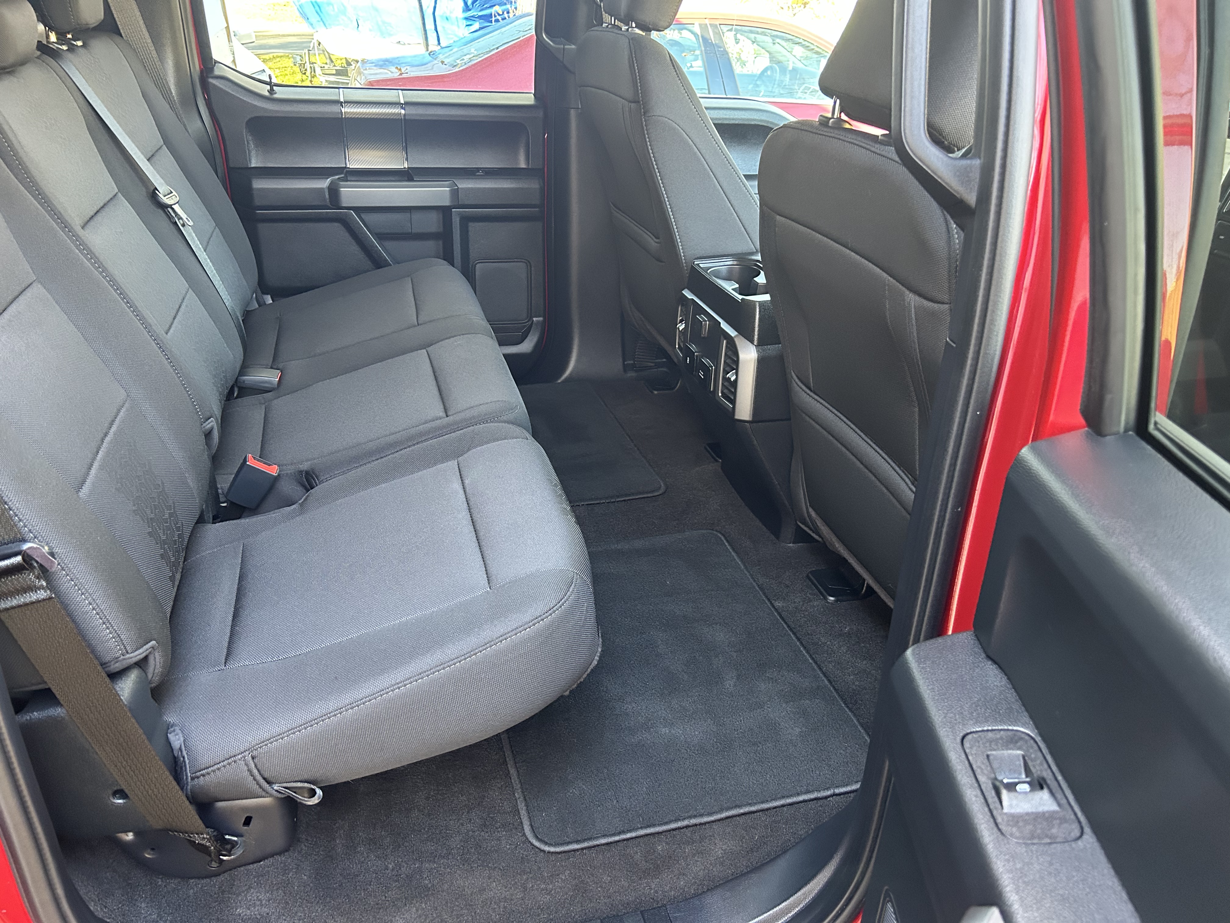 Used 2020 Ford F150 XLT w/ Equipment Group 302A Luxury AWD/4WD image 17