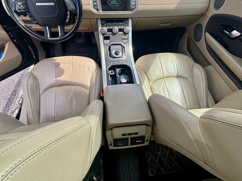 Used 2016 Land Rover Range Rover Evoque SE image 5