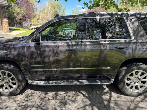 Used 2015 GMC Yukon Denali w/ Open Road Package RWD image 5