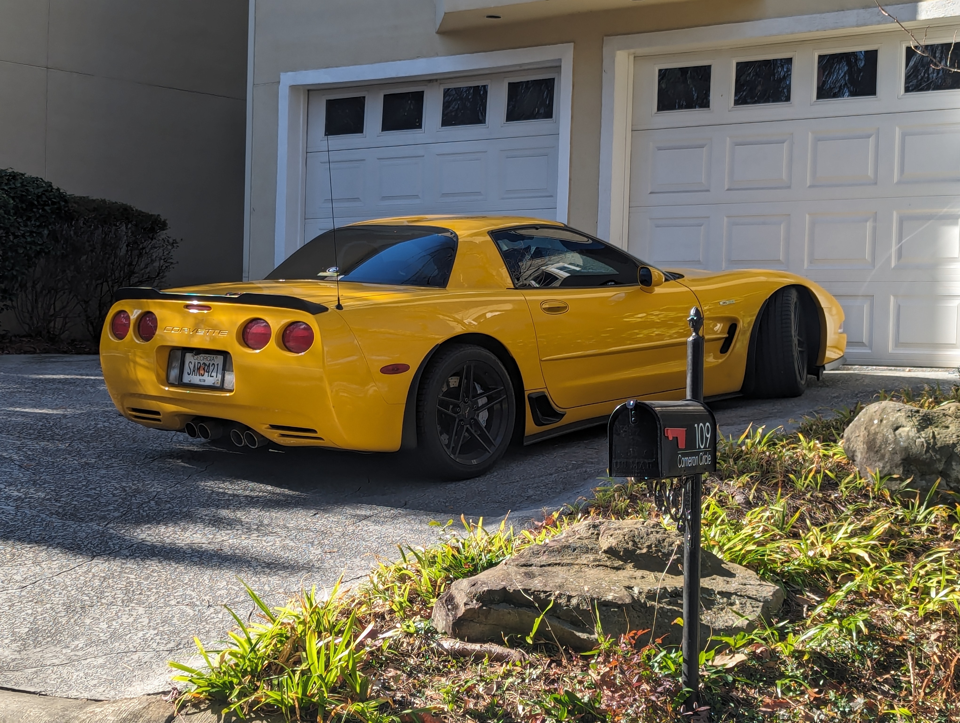 Used 2004 Chevrolet Corvette Z06 w/ Memory Package RWD image 8