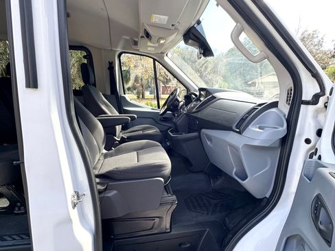 Used 2016 Ford Transit 350 XLT image 18