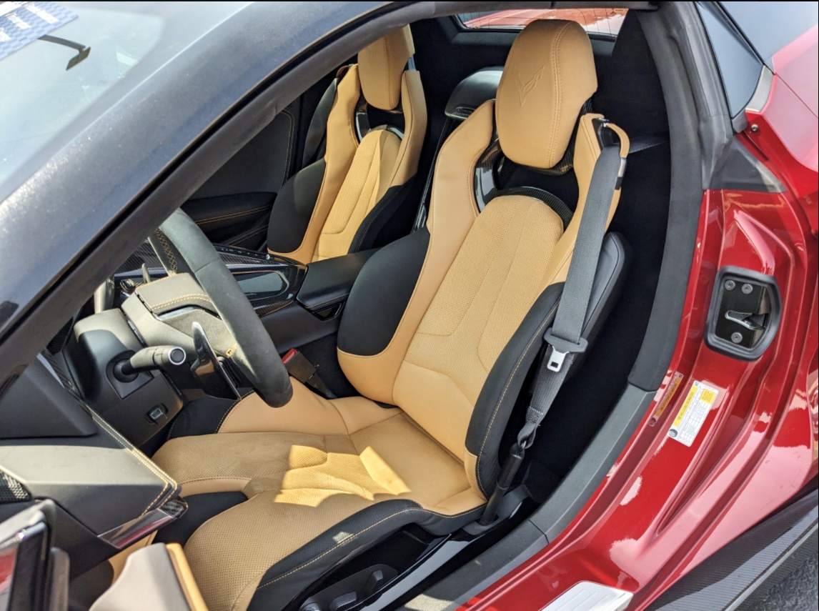 Used 2022 Chevrolet Corvette Stingray Premium Conv w/ Z51 Performance Package RWD image 22