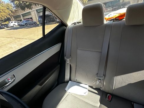 Used 2014 Toyota Corolla LE image 15