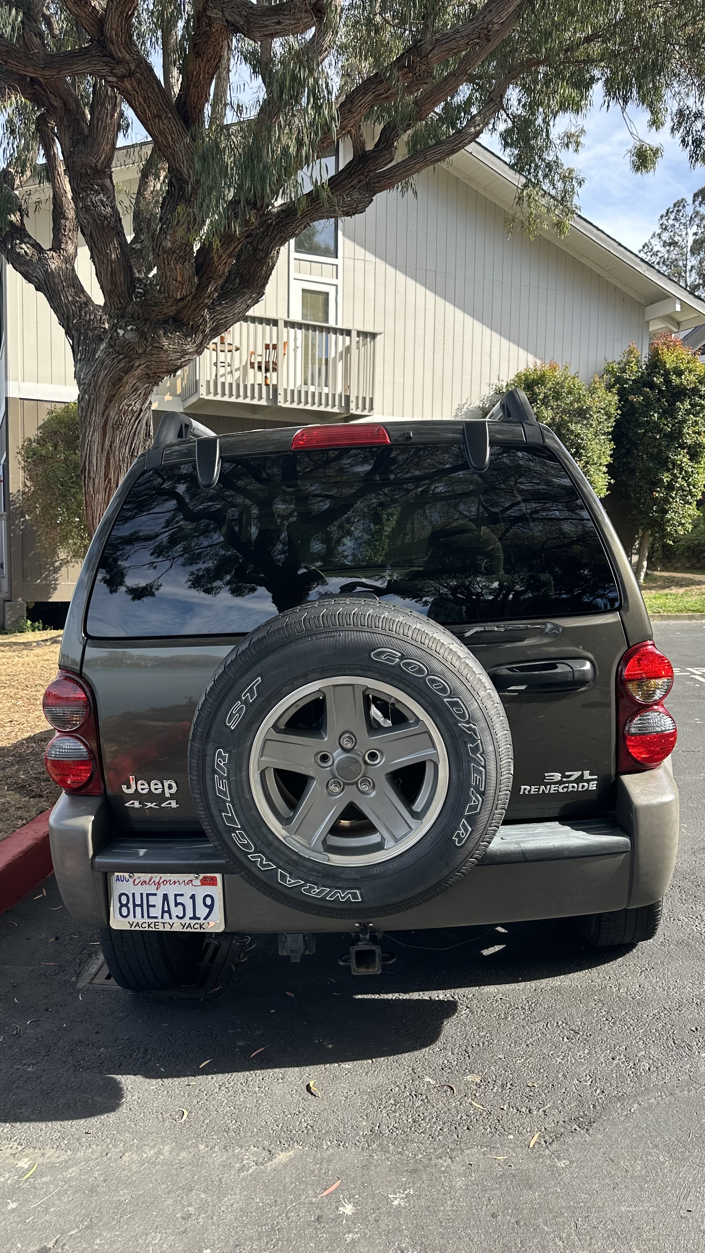 Used 2006 Jeep Liberty Renegade w/ Trailer Tow Group AWD/4WD image 5