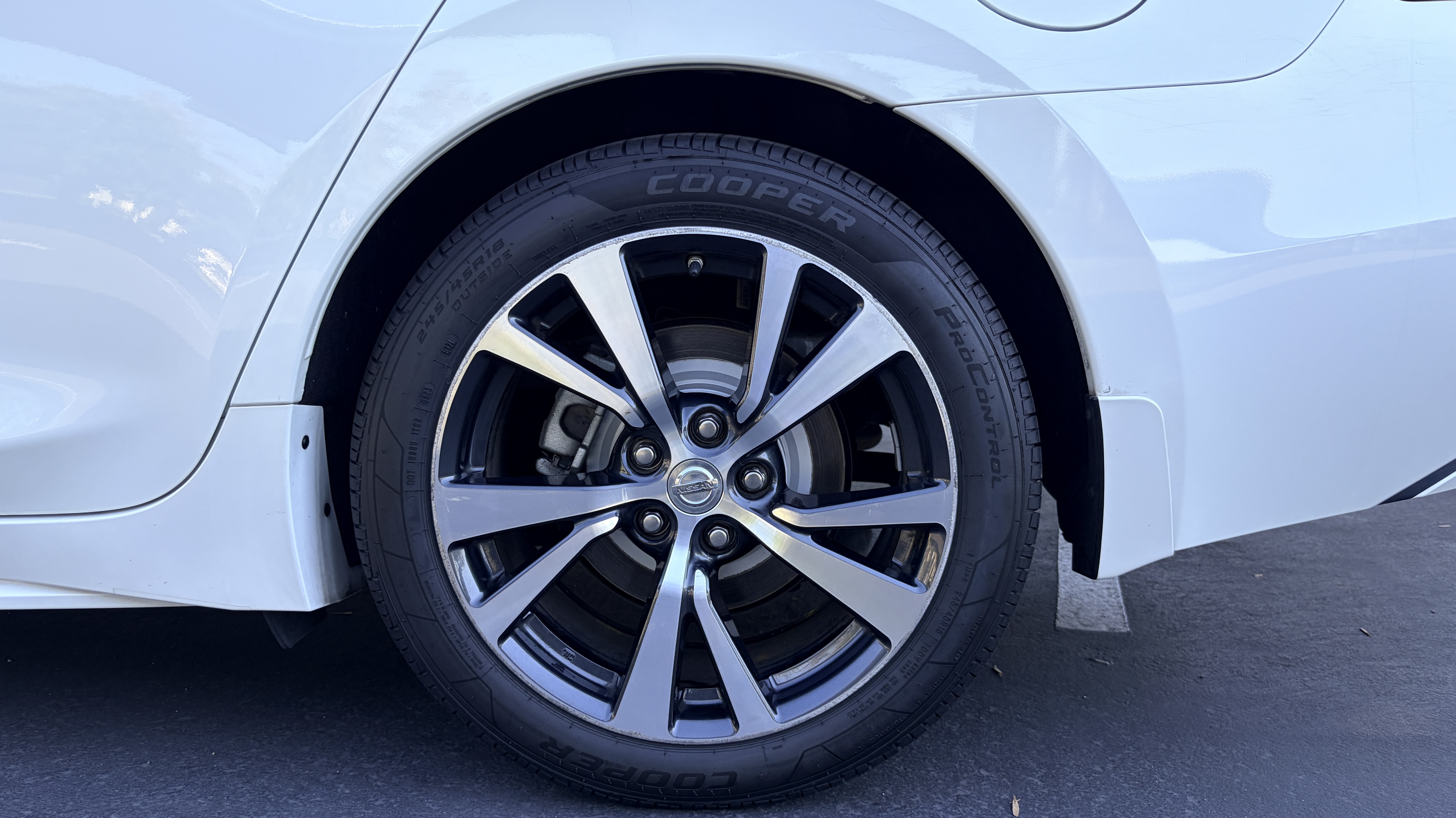 Used 2017 Nissan Maxima 3.5 SV FWD image 23