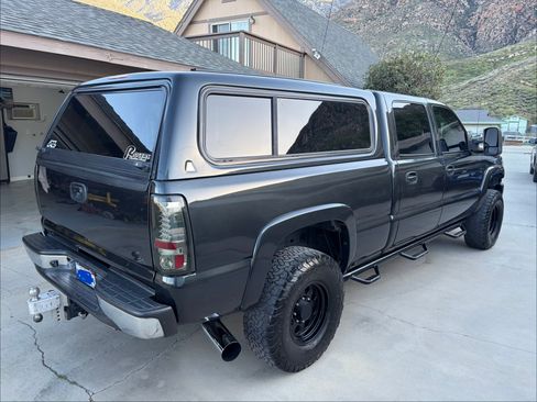 Used 2003 GMC Sierra 2500 SLT w/ SLT Preferred Equipment Group image 4