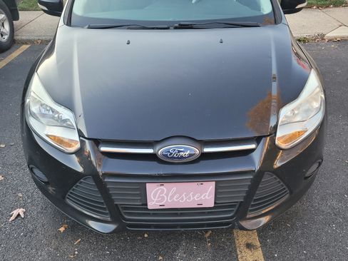 Used 2014 Ford Focus SE w/ SE Winter Package image 1