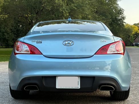 Used 2010 Hyundai Genesis 2.0T RWD image 9