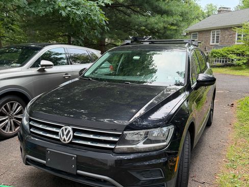 Used 2018 Volkswagen Tiguan SE w/ Panoramic Sunroof Package AWD/4WD image 1