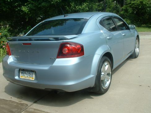 Used 2013 Dodge Avenger SXT w/ Rallye Appearance Group image 4
