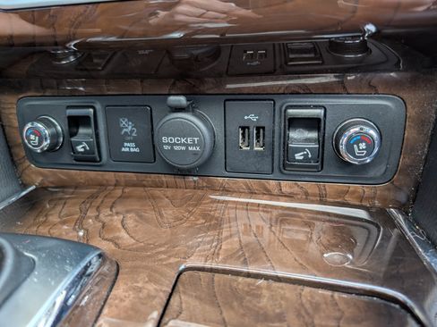 Used 2018 INFINITI QX80 4WD w/ Deluxe Technology Package image 15