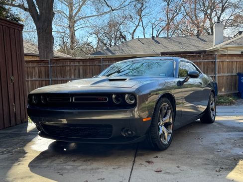 Used 2015 Dodge Challenger R/T w/ Quick Order Package 22B R/T image 20