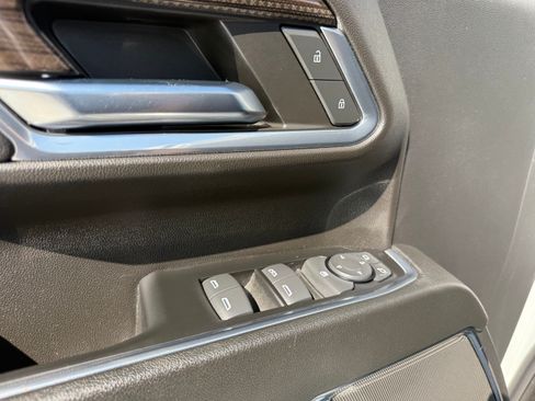 Used 2024 Chevrolet Silverado 2500 LT w/ Convenience Package image 26