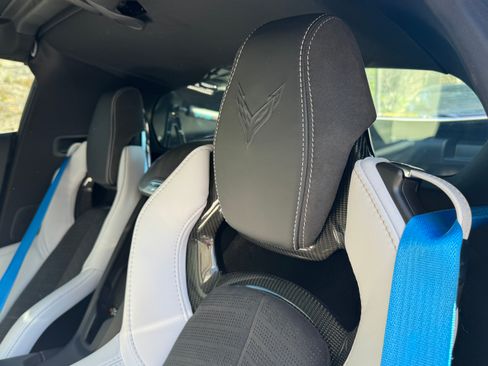 Used 2023 Chevrolet Corvette Stingray Preferred Cpe w/ Z51 Performance Package image 4