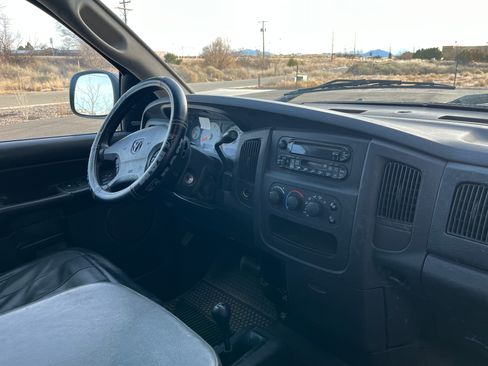 Used 2002 Dodge Ram 1500 Truck 4x4 Quad Cab image 4