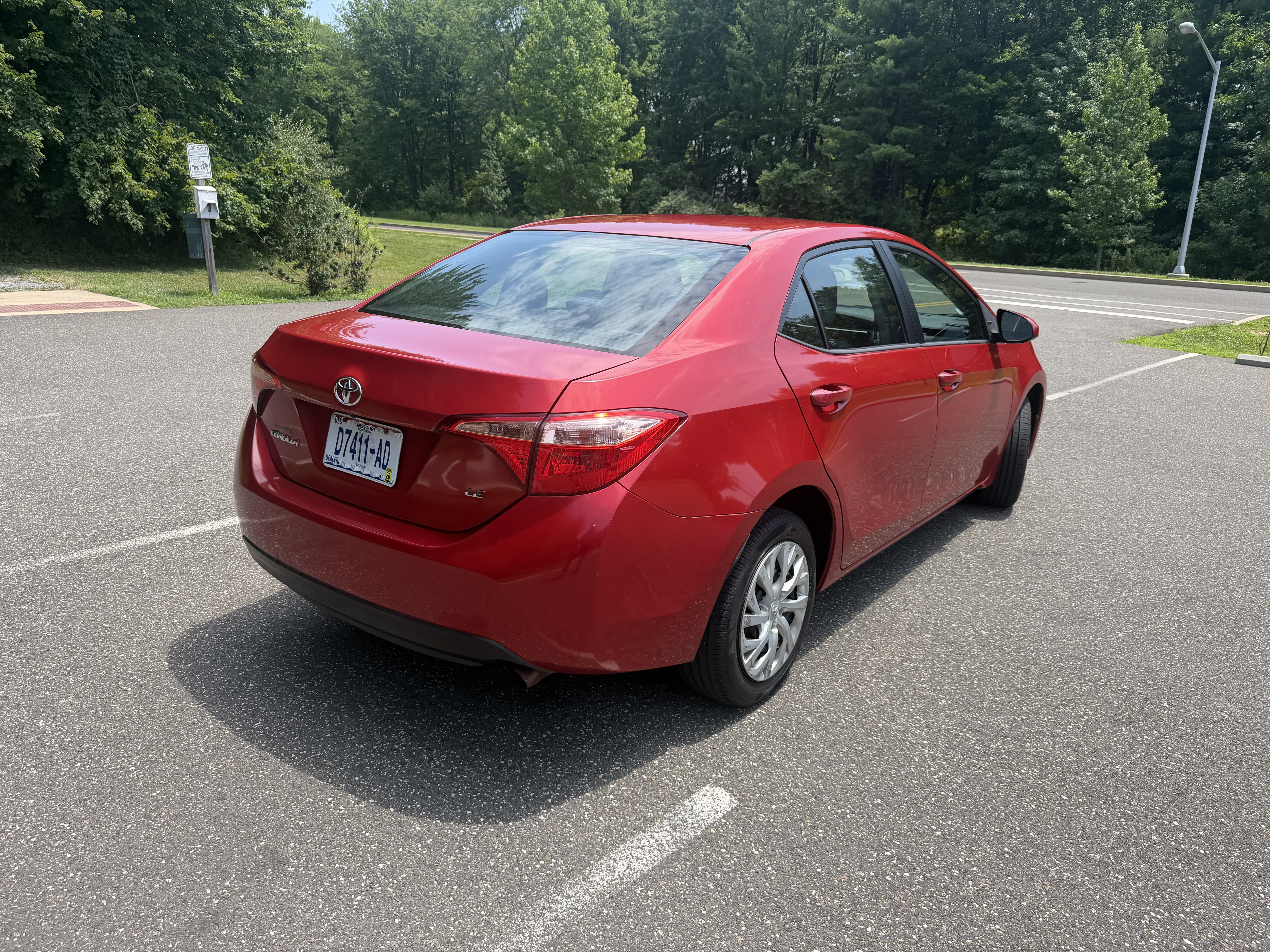 Used 2017 Toyota Corolla LE FWD image 12