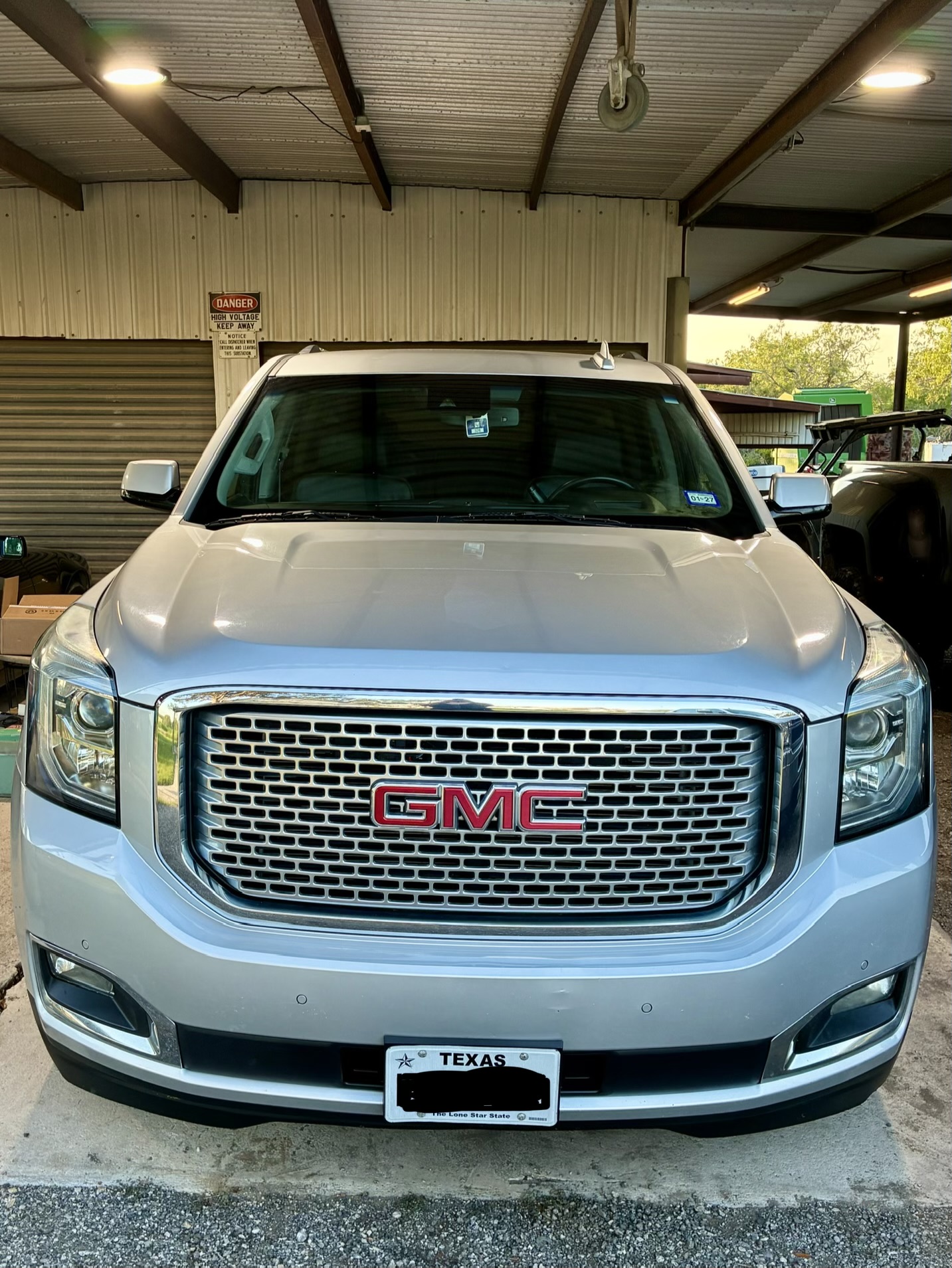 Used 2017 GMC Yukon Denali RWD image 4