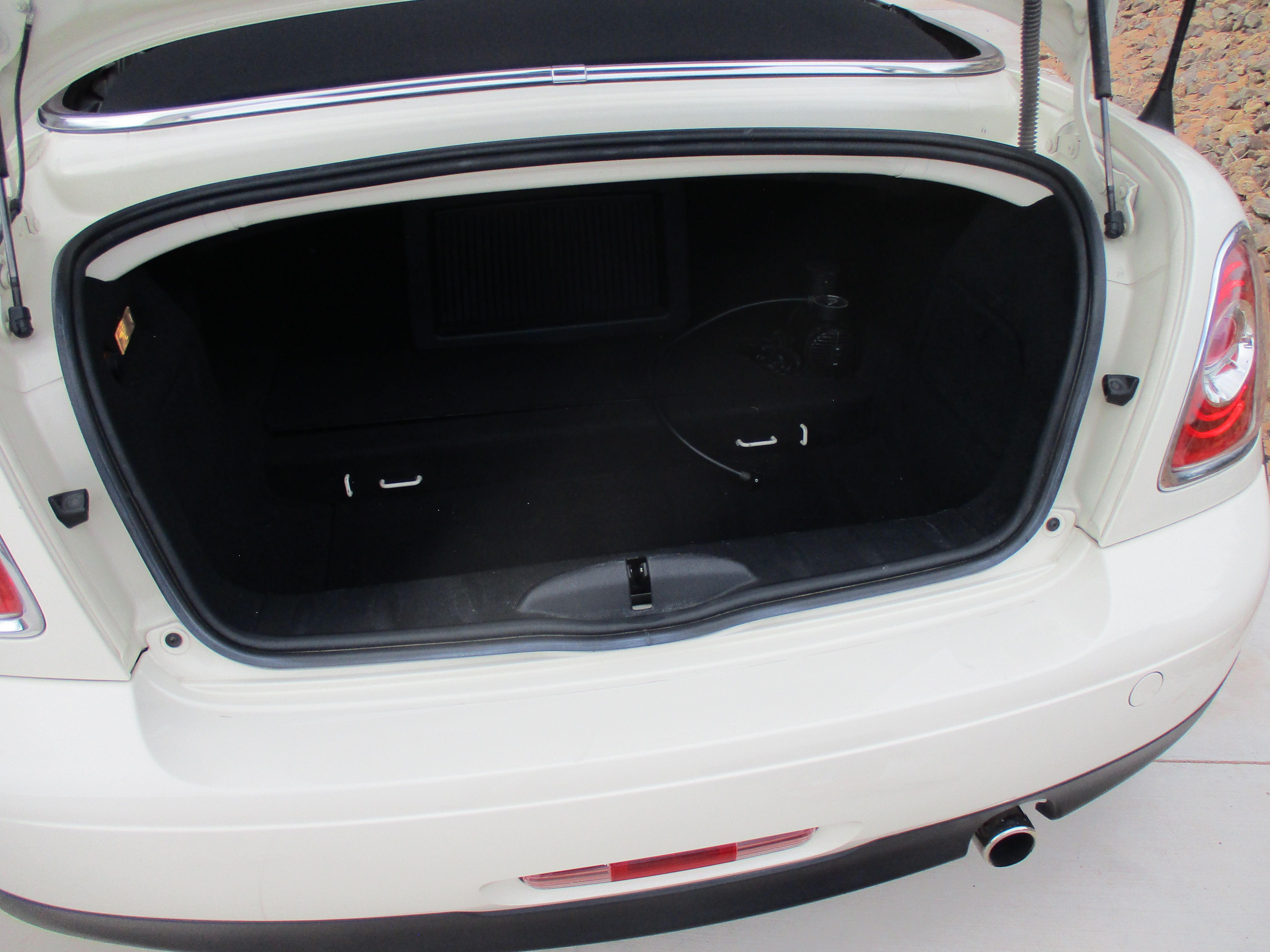 Used 2013 MINI Cooper Roadster FWD image 12