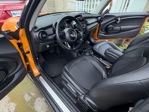 Used 2014 MINI Cooper 2-Door Hardtop image 11