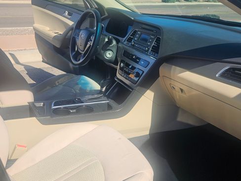 Used 2015 Hyundai Sonata SE image 12