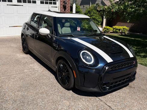 Used 2022 MINI Cooper S FWD image 1