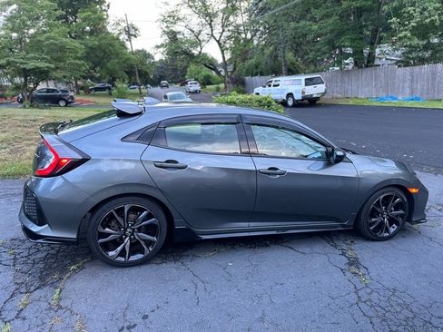 Used 2018 Honda Civic Sport image 4
