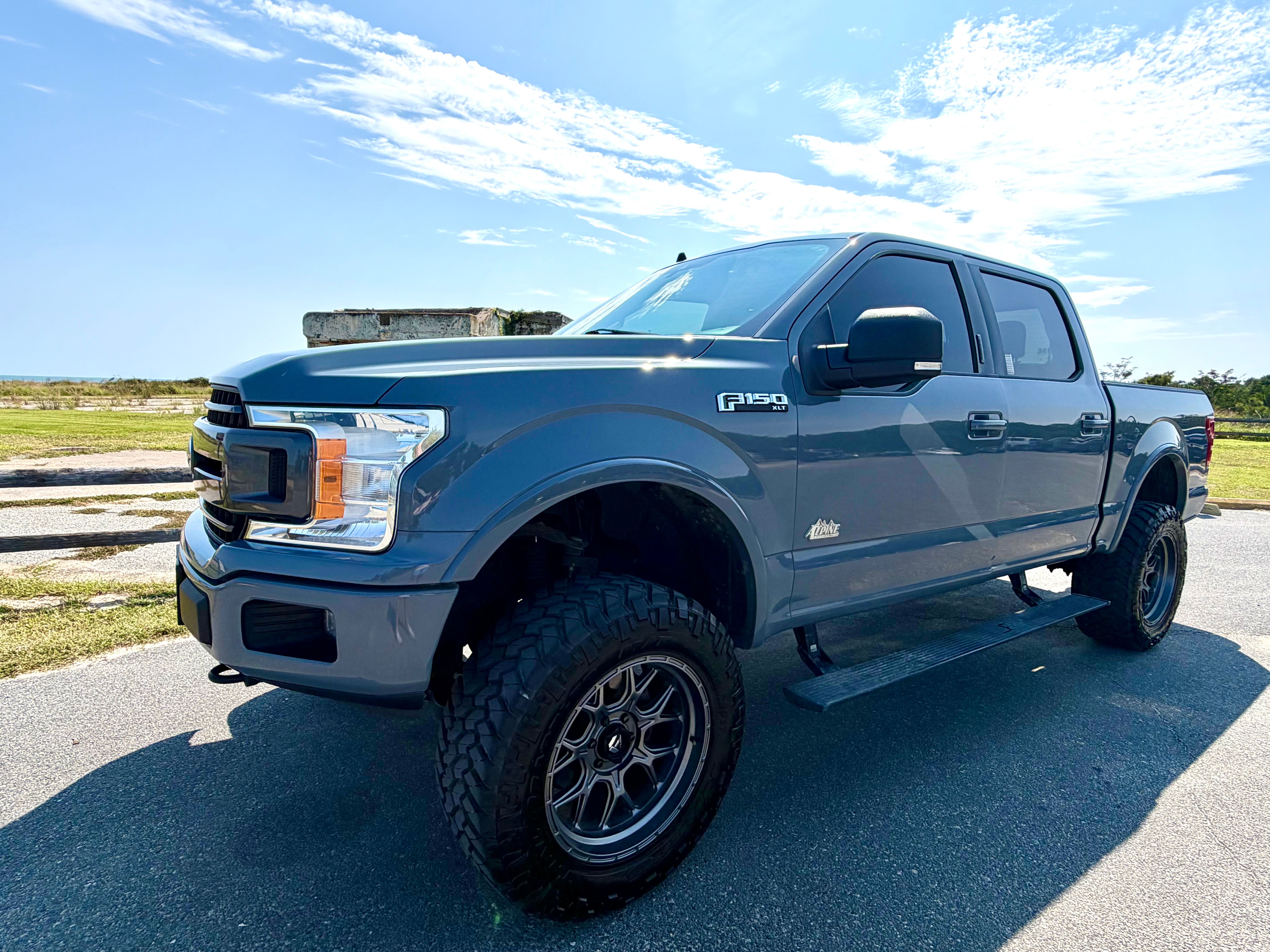 Used 2019 Ford F150 XLT w/ Equipment Group 302A Luxury AWD/4WD image 23