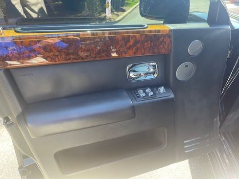 Used 2006 Rolls-Royce Phantom Sedan image 24