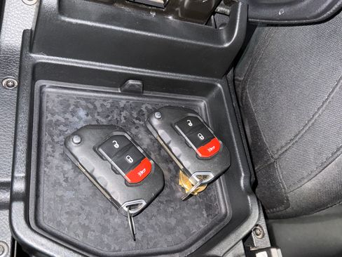 Used 2021 Jeep Wrangler Sport AWD/4WD image 19