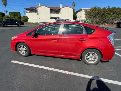Used 2010 Toyota Prius Five image 4