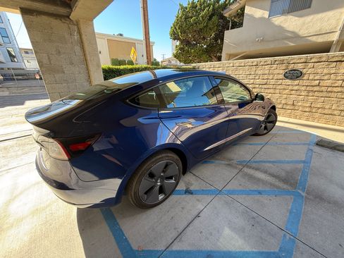 Used 2023 Tesla Model 3 Standard Range RWD image 4