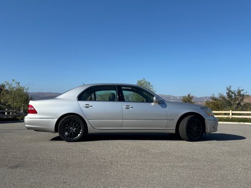 Used 2004 Lexus LS 430 image 6