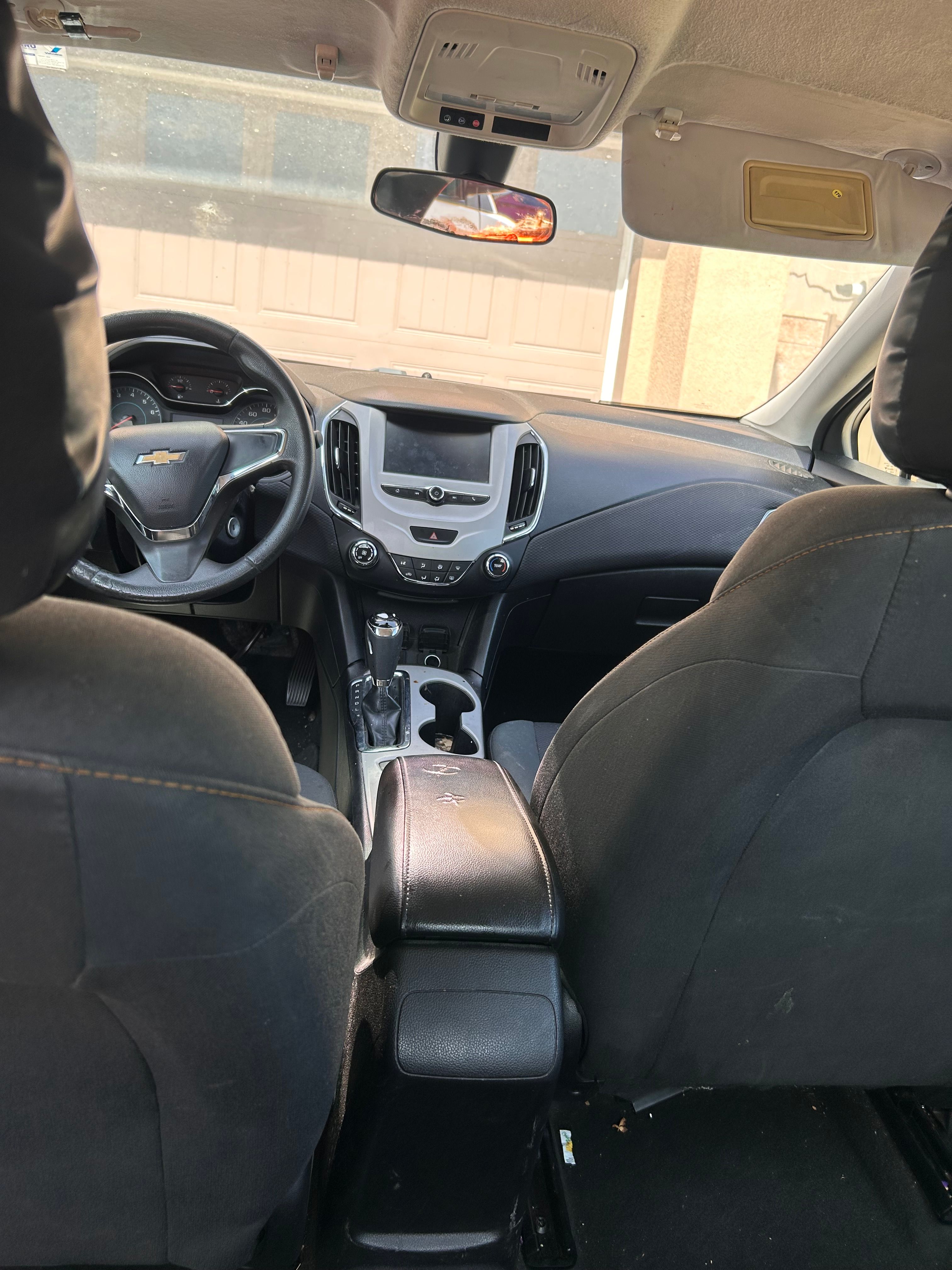 Used 2017 Chevrolet Cruze LS FWD image 10