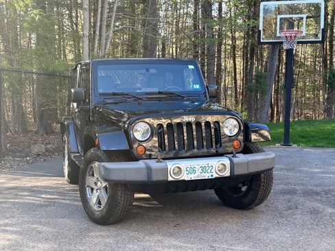 Used 2008 Jeep Wrangler Sahara w/ Dual Top Group AWD/4WD image 10