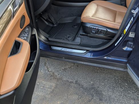 Used 2017 BMW X3 xDrive28i image 12