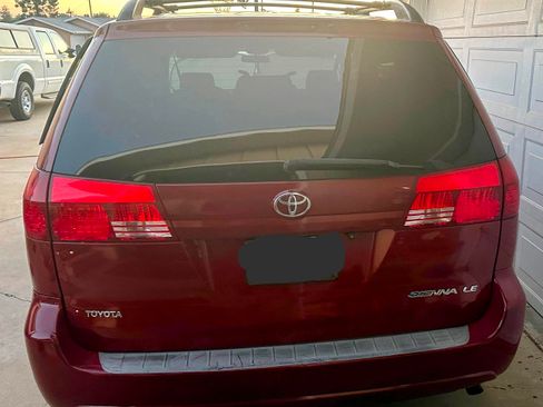 Used 2005 Toyota Sienna LE image 5
