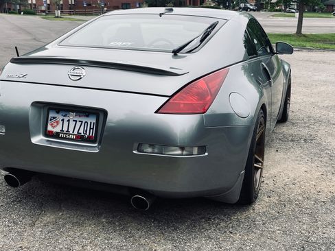 Used 2004 Nissan 350Z Touring w/ Aerodynamics Pkg RWD image 9