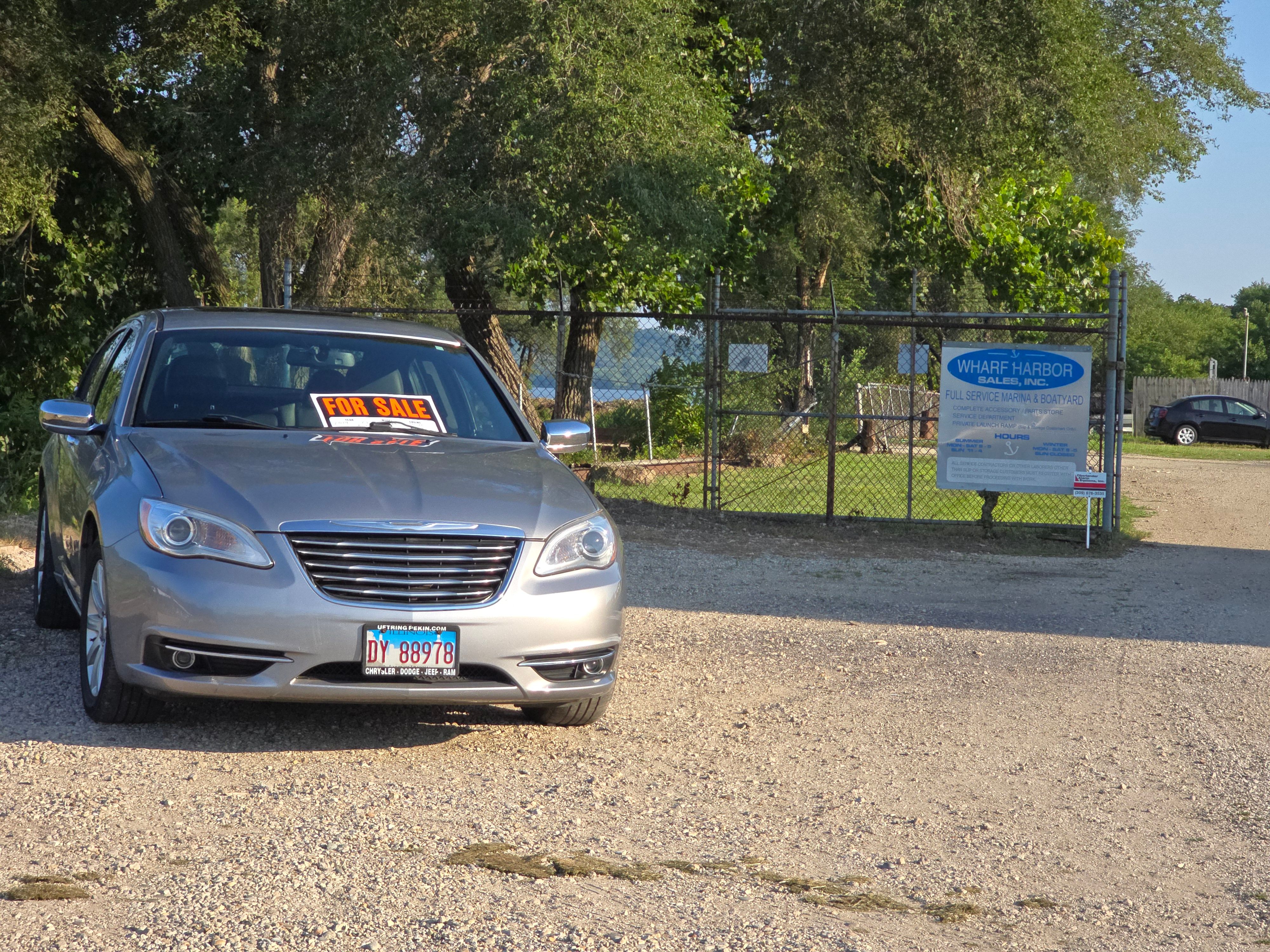 Used 2014 Chrysler 200 Limited w/ Sun/Sound Group FWD image 13