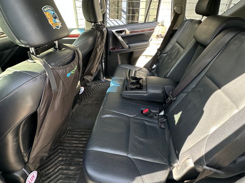 Used 2017 Lexus GX 460 Premium w/ Premium Package image 15