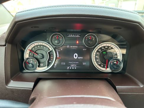 Used 2015 RAM 1500 Laramie w/ Convenience Group image 17