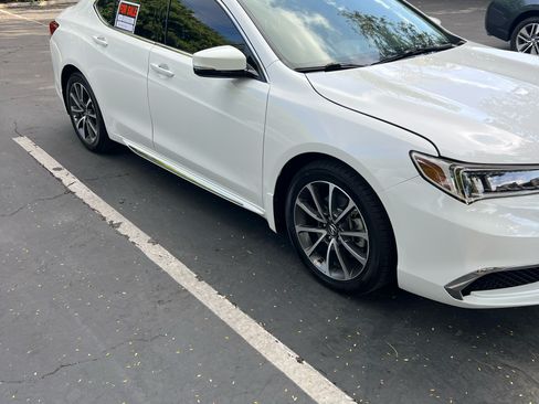 Used 2018 Acura TLX V6 w/ Technology Package image 2