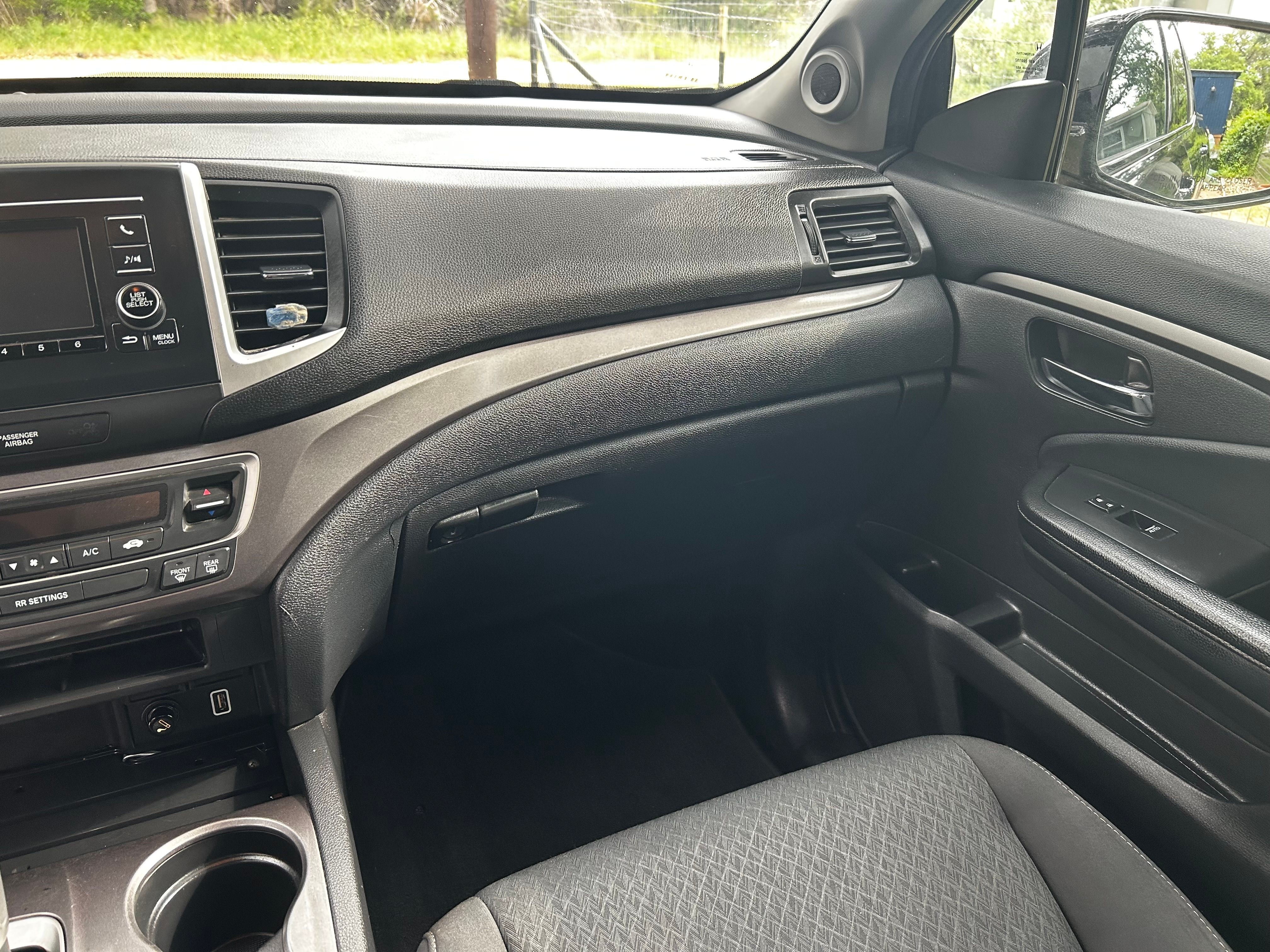 Used 2019 Honda Ridgeline Sport image 9
